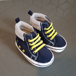 Carter's baby shoes